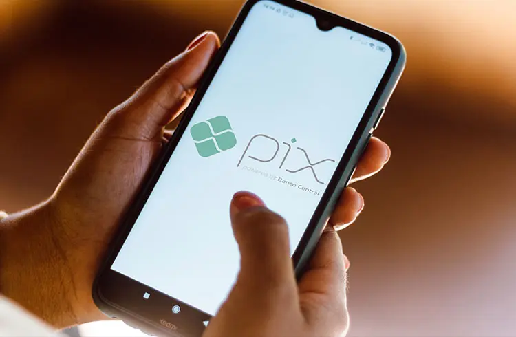 Bitfinex passa a permitir saques em reais via Pix